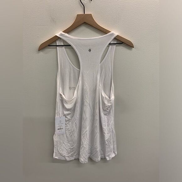 New Women’s Pure Barre Tavi Noir Racerback Tank Cloud Large - Picture 2 of 3